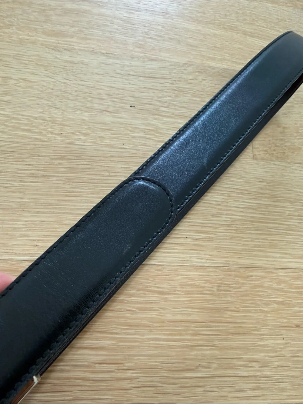 Authentic Gucci Black Leather Men’s Belt with Gold Interlocking G Buckle